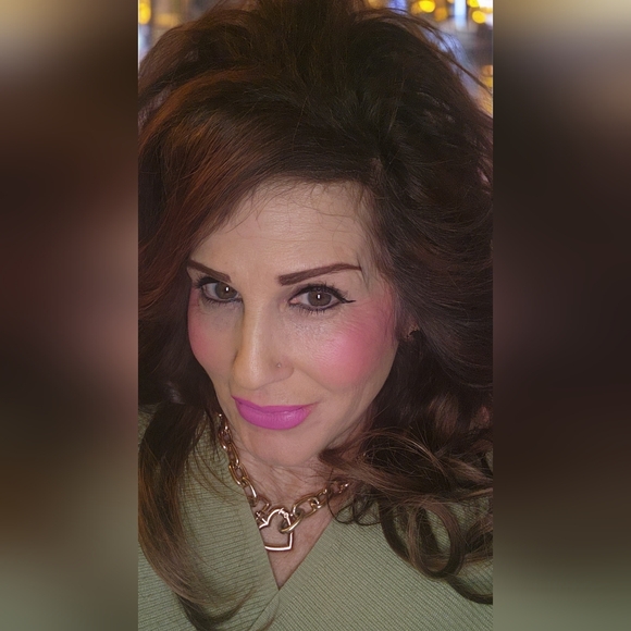 Meet your Posher, Kate - Picture 9 of 9